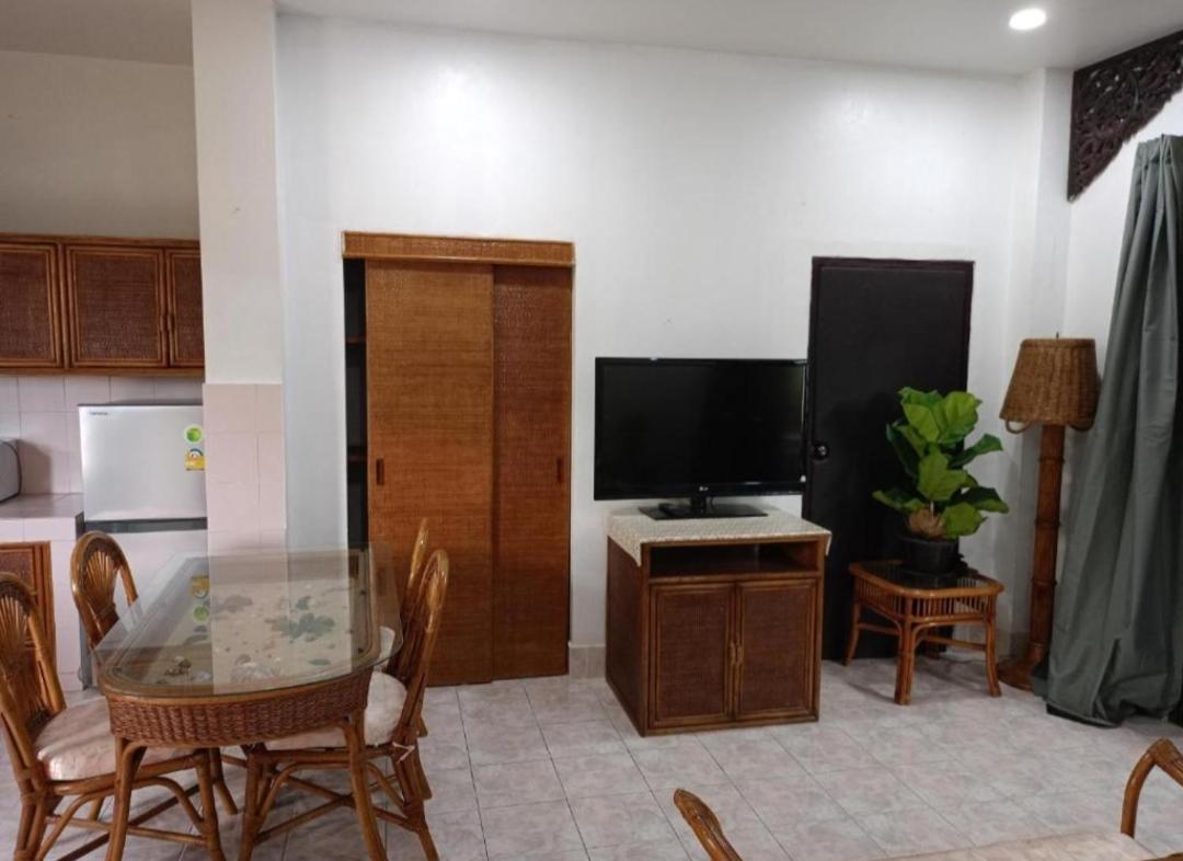 Patong Sunbeach Mansion Habitación foto